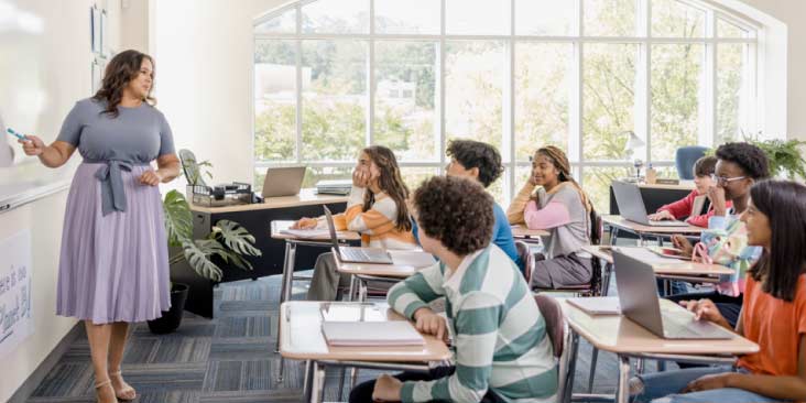 Educator real estate and mortgage discounts background image